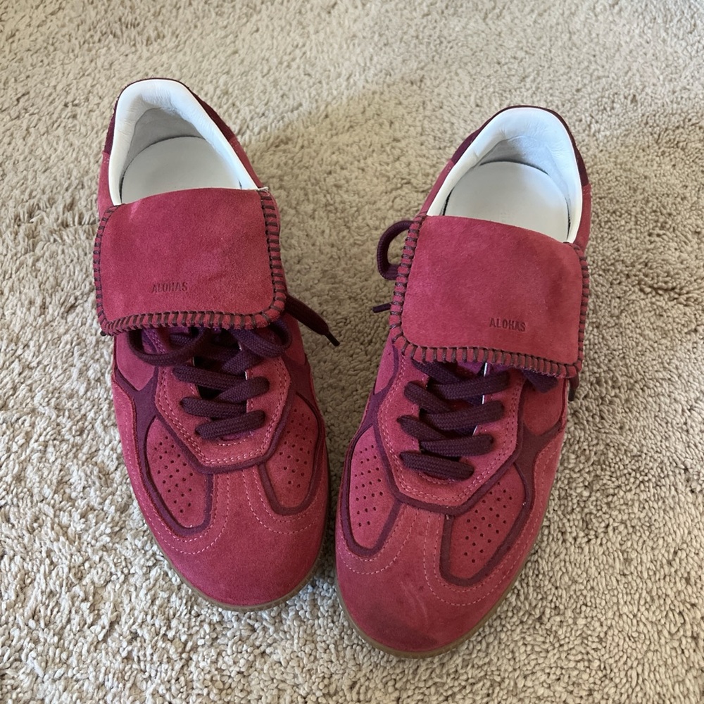 Alohas Women's Suede Sneakers